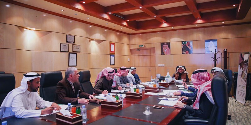 Saudi Post President head Postal Services Company Meeting