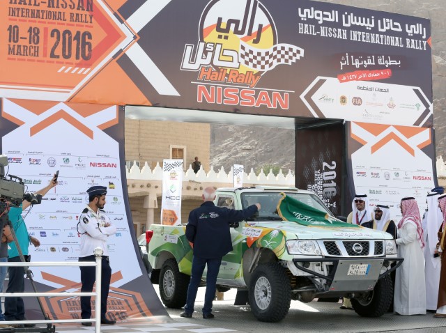 Saudi Post's participation at Hail Nissan International Rally Festival 2016