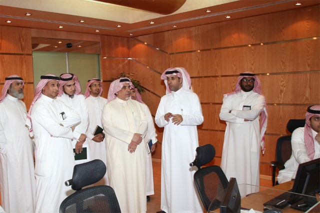 Deputy Minister of Social Affairs' visit to Saudi Post 11/6/1436